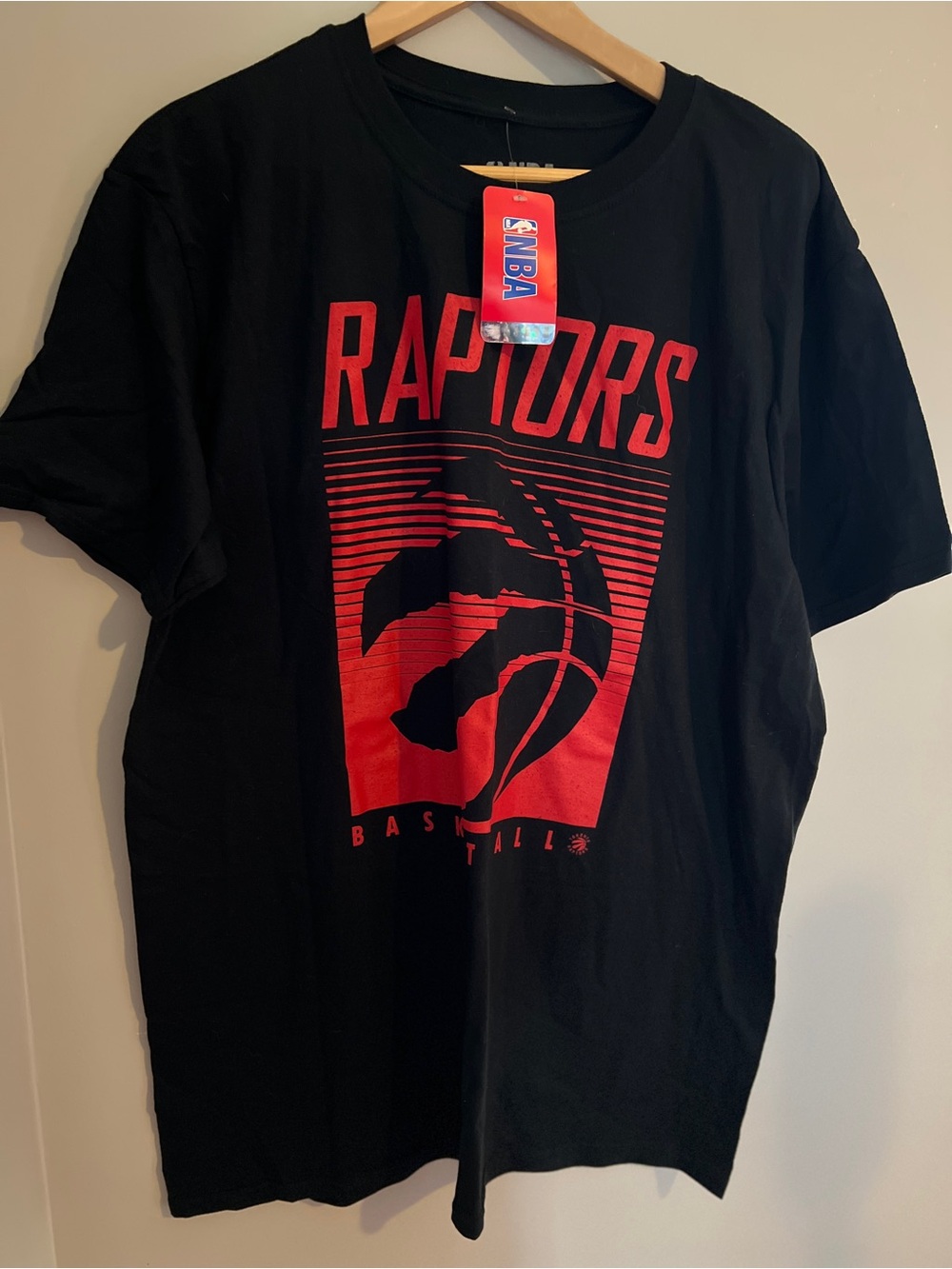 NBA Toronto Raptors Black and Red Graphic Tee XL